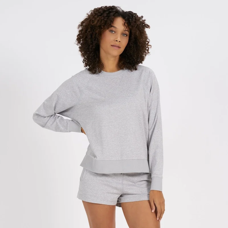 Vuori Long-Sleeve Halo Crew - Pale Grey Heather Imeless Style