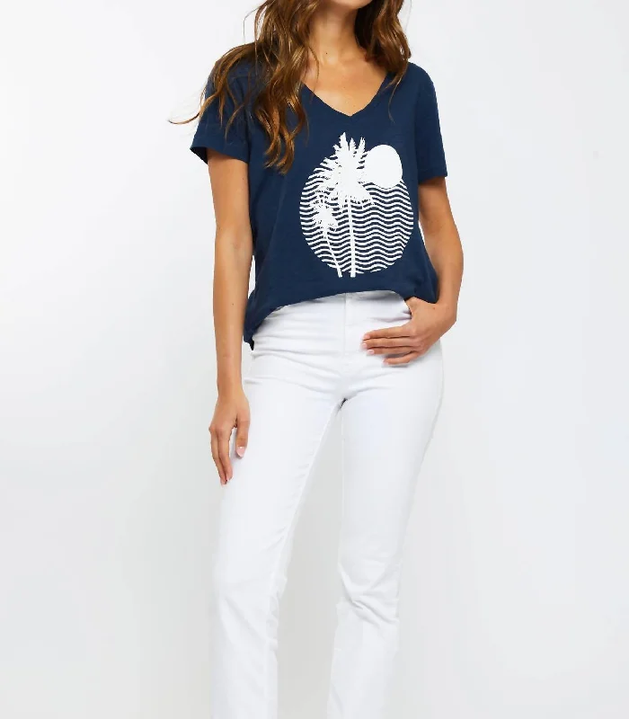 Womens Paradise V-Neck In Navy New In This Season