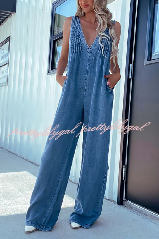 Solid Color Sexy V-neck Open Back Pleated Loose Denim Jumpsuit Style Upgrade